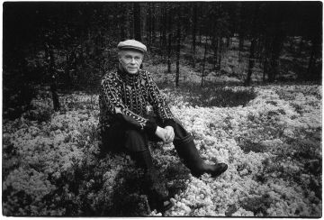 Veikko Huovisen toinen elämä oli metsässä: puutöissä, metsänhoitajana ja metsästysretkillä. (Kuvaaja: Irmeli Jung - WSOY )