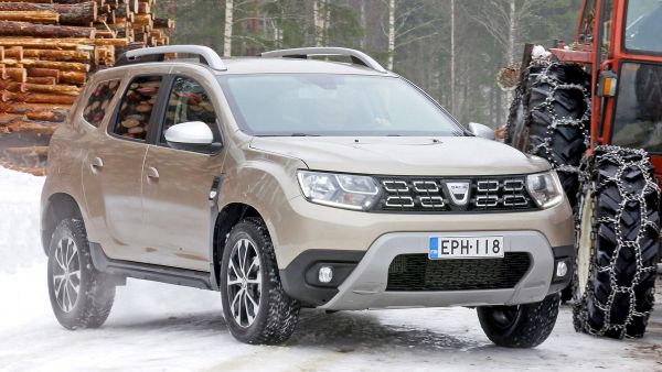 Dacia Duster koeajossa