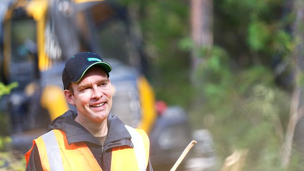 Keitele Groupin metsäpäällikkö Ilpo Pentinpuron mukaan osaamiseen on panostettava jatkuvasti koko puunhankintaketjussa. Metsätaloudessa on siirrytty monessa asiassa kaavamaisuudesta yhä enemmän tietoa ja taitoa vaativiin toimintamalleihin. (Kuvaaja: Sami Karppinen)