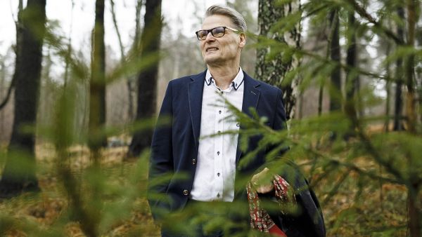 Metsänomistajan pitää tehdä paljon päätöksiä. Pentti Kurki sanoo tehneensä metsissään sekä oikeita että vääriä. (Kuvaaja: Seppo Samuli)
