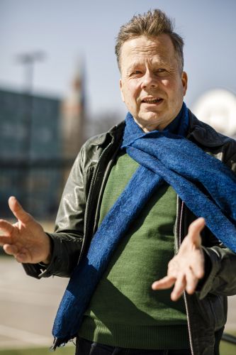Ympäristöministeriön puurakentamisohjelman päällikkö Petri Heino.