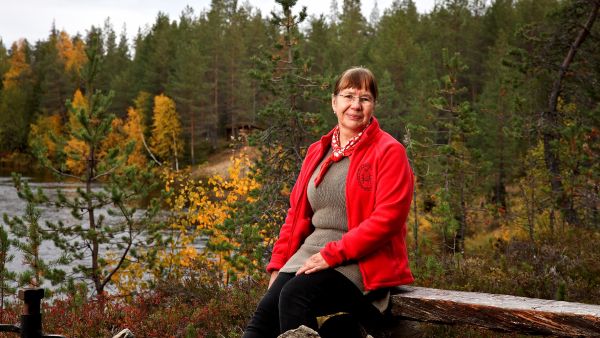 Arja Kaitala on eläintieteen emeritaprofessori Oulun yliopistolta. (Kuva: Tuula Lampela)