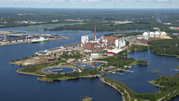 Stora Enso ilmoitti syyskuun alussa sulkevansa Sunilan tehtaan Kotkassa. (Kuva: Stora Enso)