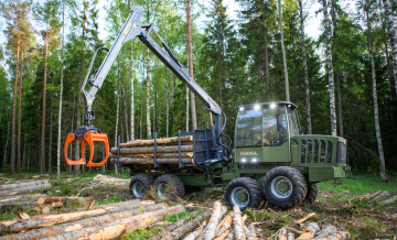 Farma-ajokoneen realistinen kuomra on 7–8 kiintokuutiota puuta. (Kuva: Farma)