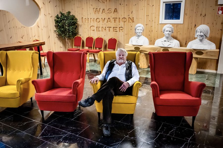 Vasa Innovation Center on nollapäästöinen puutalo, joka tuottaa energiansa maalämmöllä ja aurinkopaneeleilla. (Kuvaaja: Johannes Tervo)