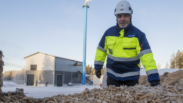  Pekka Hyvösaho siirtyi Laanialta Leppäkoski Groupille ja perustamaan maan ensimmäistä energiayhtiön puunhankintaosastoa. (Kuva: Jyrki Luukkonen)