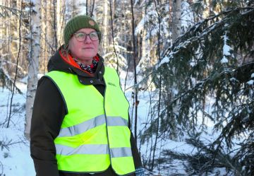 Anna-Maija Savinaiselle perheen metsät ovat tärkeitä ja merkityksellisiä.