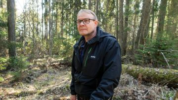 Juha Hakkaraisen mukaan luontopääomaa voidaan ylläpitää ja tuottaa nykyistä tehokkaammin, jos sille luodaan taloudellisia kannustimia markkinoiden avulla. (Kuva: Finsilva)
