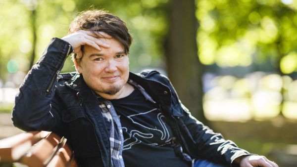 Antti Heikkinen kertoo yllättyneensä siitä, että 2000-luvulle asti EInari Vidgrén tunnettiin lähinnä ravihevosistaan: ”Teollisuusmies Einarista tuli hyvinkin myöhään. Ponsse oli 1990-luvun alkuun asti monien silmissä enemmän kyläpaja kuin varteenotettava teollisuuslaitos.” (Kuva: Seppo Samuli)