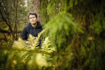 Luonnonvarakeskuksen tutkija Tiina Ylioja (Kuva: Seppo Samuli).  