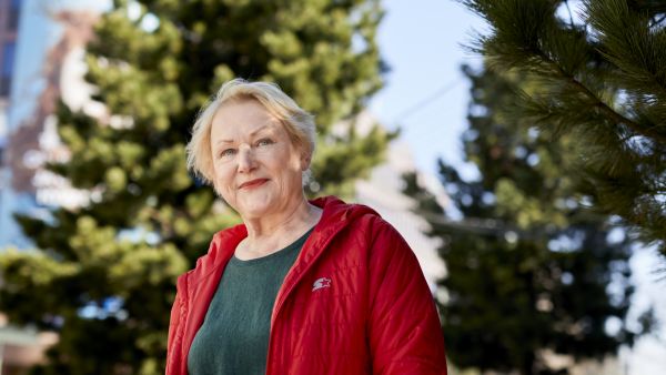 Sirpa Kärkkäinen on ollut välittämässä nuorille tietoa metsäalasta parikymmentä vuotta. (Kuvaaja: Seppo Samuli)