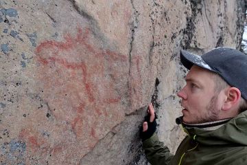 Suomen upeimmat muinaiskohteet on Tuomo Kesäläinen 12. julkaisema kirja. (Kuvaaja: Tuomo Kesäläinen)