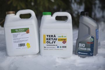 Uudet kasvipohjaiset teräketjuöljyt toimivat kaikissa olosuhteissa. (Kuvaaja: Mikko Riikilä)