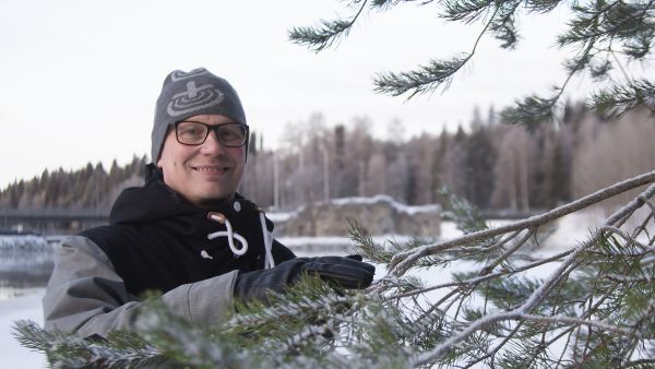 Ketjussa kannolta tehtaalle kaikki pärjäävät, mutta jotkut pärjäävät paremmin kuin toiset. Siksi Harri Savonen pitää puukaupan paikallisen edunvalvonnan yhdistyksen ykköstehtävänä.