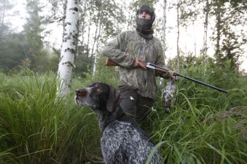 Tämän vuoden jahtikautta odotetaan lintuinfluenssan takia poikkeuksellisissa tunnelmissa. Leviämisriski on syytä tiedostaa myös metsästyksessä. Kuva: Sami Karppinen. 