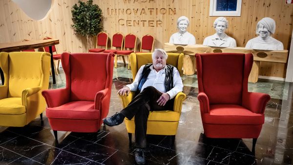 Vasa Innovation Center on nollapäästöinen puutalo, joka tuottaa energiansa maalämmöllä ja aurinkopaneeleilla. (Kuvaaja: Johannes Tervo)
