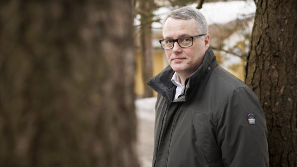  Olli Äijälä on Tapion liiketoimintajohtaja ja vastaa liiketoiminnasta, johon kuuluvat tiimit kehittävät käytännön ennallistamistoimia.  Jos EU:n ennallistamisasetus astuu voimaan, ennallistamistoimien määrä kasvaa. (Kuvaaja: Seppo Samuli)