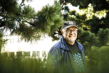 Hannes Mäntyranta on  metsäalalla pitkään työskennellyt viestinnän asiantuntija ja toimittaja.

  (Kuvaaja: Seppo Samuli)