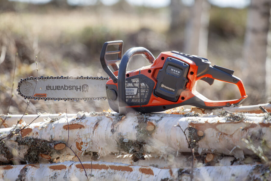 Lämpökahvojen käyttö lyhensi tauotonta sahausaikaa noin viidenneksen. (Kuvaaja: mikko riikilä)