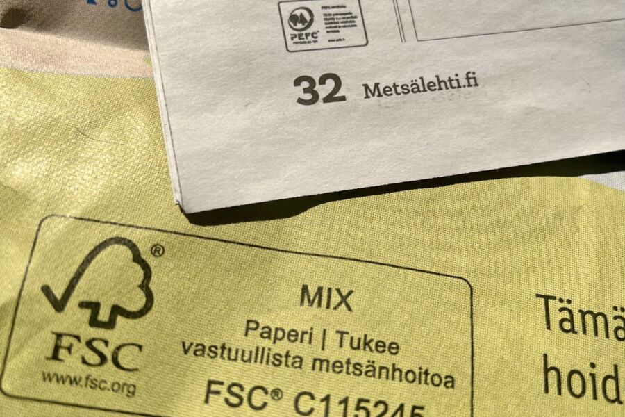 PEFC- ja FSC-merkkejä on lupa käyttää tuotteiden markkinoinnissa tulevaisuudessakin. (Kuvaaja: Tiia Puukila)