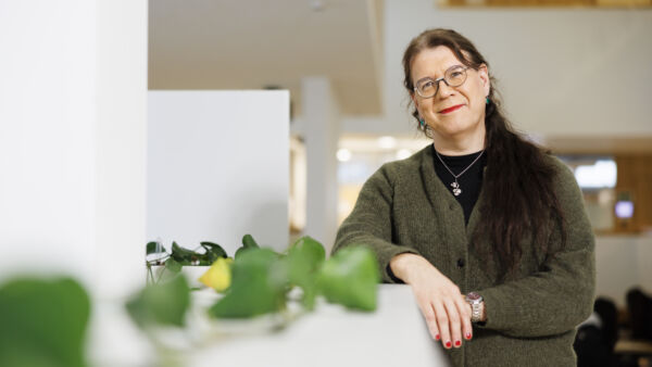 Vesitaloudenventissä pohjaveden syvyyteen vaikuttavat yhtä aikaa turvelaji, puuston määrä, puulaji, ojaväli, ojien syvyys sekä sademäärän ja haihdunnan välinen erotus, Annamari Laurén kirjoittaa. (Kuvaaja: Seppo Samuli)