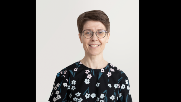 Karoliina Niemi on koulutukseltaan metsänhoitaja ja filosofian tohtori sekä kasviekofysiologian dosentti. (Kuvaaja: Metsähallitus)