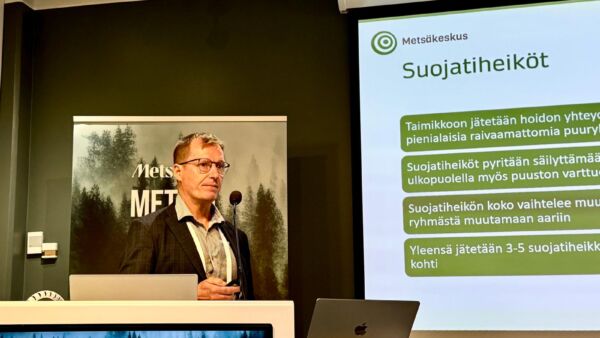 Luonnonhoitotoimista kustannuksia syntyy ennen muuta hakkuutulojen menetyksestä, mutta myös metsänkäsittelytapojen muutoksen aiheuttamasta ajanmenekistä, Markku Remes kertoi Metsä & raha -tapahtumassa Tampereella.