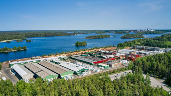 Lappeenrannan sahan vuosikapasiteetti on 250 000 kuutiota mäntysahatavaraa. (Metsä Group)