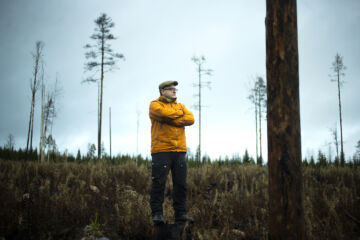Metsäasiantuntija Antti Kortteinen suivaantui Suomen metsäkeskuksen tukibyrokratiaan. Hänen osaltaan kulotukset saavatkin jatkossa jäädä tekemättä. (Kuvaaja: Petteri Kivimäki)