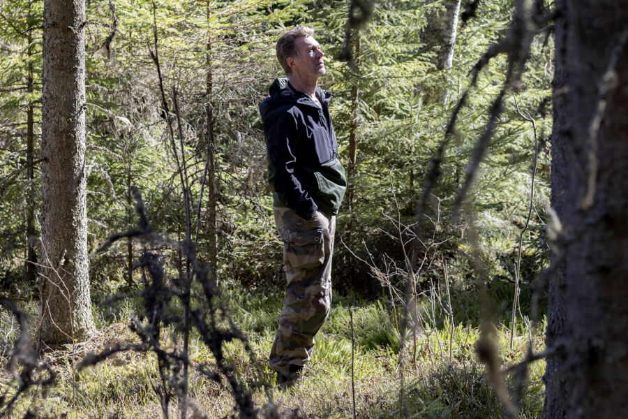 Luken ja Helsingin yliopiston mittauksissa Tammelassa turpeen hajoaminen ja turpeesta vapautuneet hiilidioksidipäästöt vähenivät kahdessa vuodessa avohakkuun jälkeen, tutkija Markku Saarinen kertoo. (Kuvaaja: Marjaana Malkamaki)