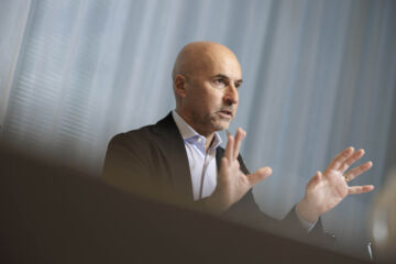 ”Suomessa on riittävästi kamppai-lua puun saatavuuden ja hinnan kanssa. En usko, että kukaan on suunnittelemassa uusinvestointeja ainakaan selluun.” (Kuvaaja: Seppo Samuli)