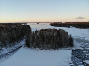 Tilamarkkinoiden veto on seestynyt kiivaimman kysynnän vaiheesta aiempaa tasapainoisemmaksi. Keväästä odotetaan kuitenkin vilkasta, sillä tarjontaa on markkinoille edelleen odottamassa.  (Kuvaaja: Sami Karppinen)