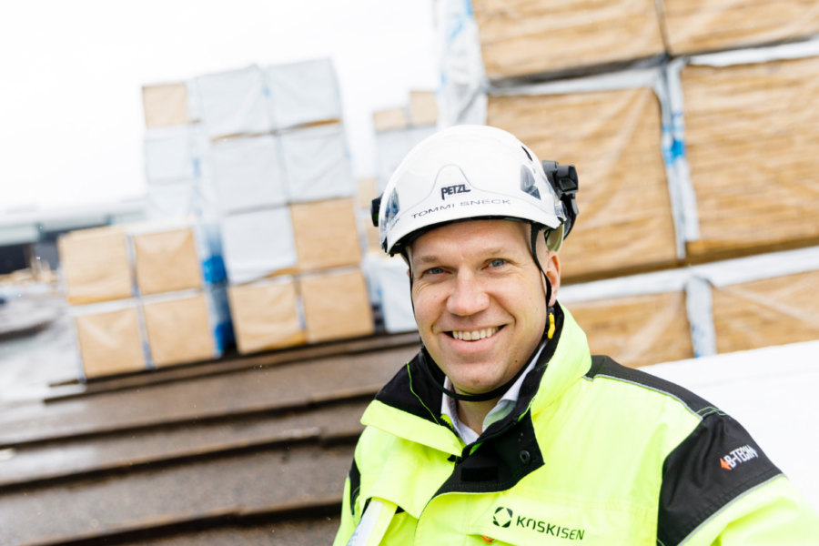 Tommi Sneckin mukaan männyllä käyttöä etenkin runkorakenteissa tai CLT-levyjen sisäkerroksissa. (Kuva: Seppo Samuli)

