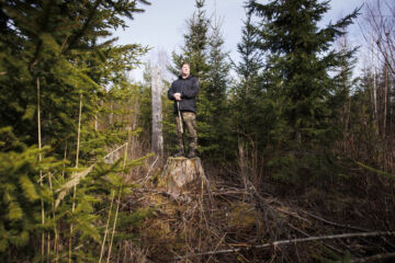 Metsänomistaja Petri Järvikylä. (Kuvaaja: Petteri Kivimäki)