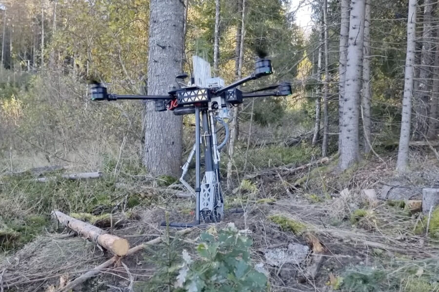 Skyplanter-istutusdroonin ensimmäisessä prototyypissä on puutteensa, joista tutkijat pyrkivät nyt pääsemään eroon.