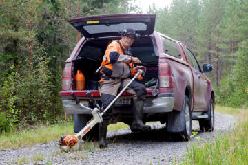Metsänhoitoyhdistykset rahoittavat tavallisesti valtaosan toiminnastaan metsänhoito- ja korjuupalveluiden tuotoilla, MTK:n metsävaltuuskunnan puheenjohtaja Mikko Tiirola kertoo. (Kuvaaja: Mikko Riikilä)