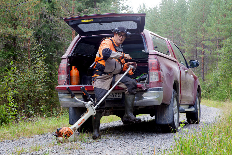Metsänhoitoyhdistykset rahoittavat tavallisesti valtaosan toiminnastaan metsänhoito- ja korjuupalveluiden tuotoilla, MTK:n metsävaltuuskunnan puheenjohtaja Mikko Tiirola kertoo. (Kuvaaja: Mikko Riikilä)