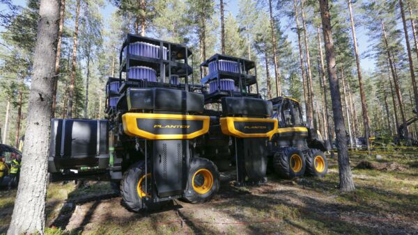  Ponsse Buffalo Planter oli esillä FinnMetko-näyttelyssä. Istutuslaitteisto voidaan työskentelykauden jälkeen tarvittaessa irrottaa ja konetta käyttää normaaliin tapaan kuormatraktorina.(Kuvaaja: Sami Karppinen)